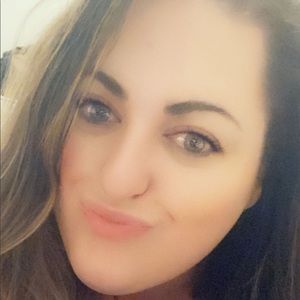 Meet your Posher, Katie rae